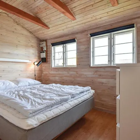 Dom wakacyjny Three-bedroom Holiday In